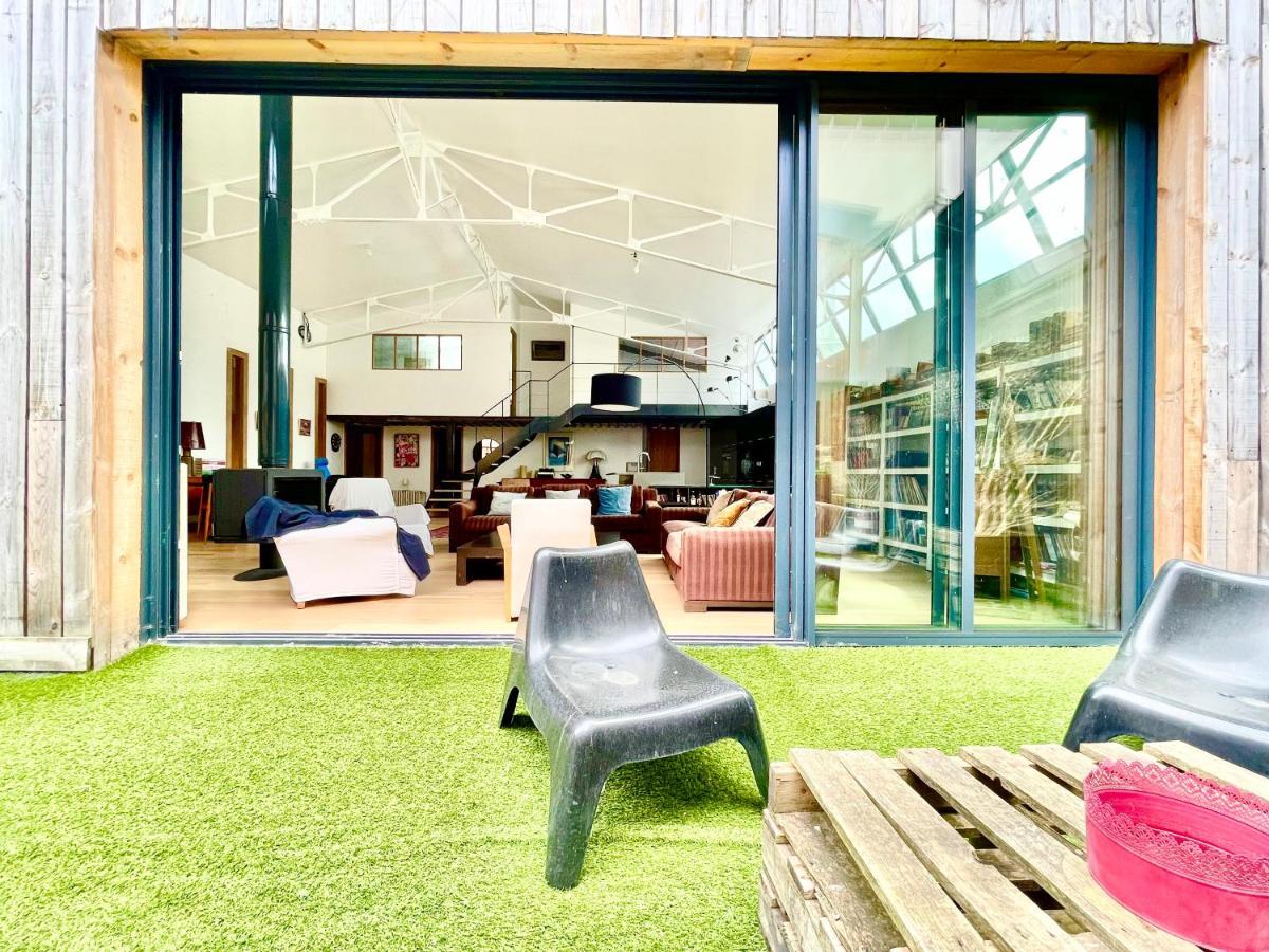 VILLA LE LOFT - CALME&DECO - Patio intime - Salle de Cinéma - Centre Ville Vannes Exterior foto